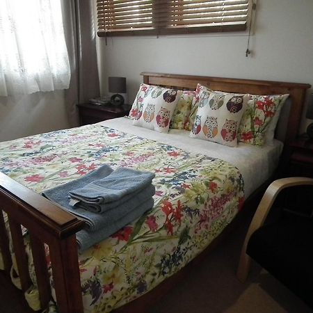 Frenchs Forest Bed And Breakfast Sydney Exterior photo