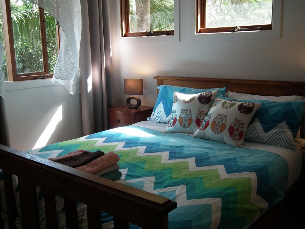 Frenchs Forest Bed And Breakfast Sydney Room photo